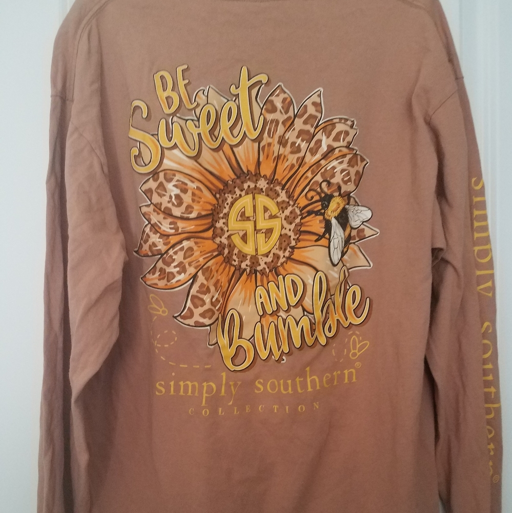 Simply southern Large long sleeve tee
